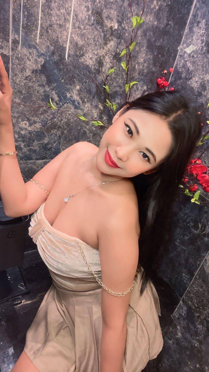 LingLing JB Escort Playboy